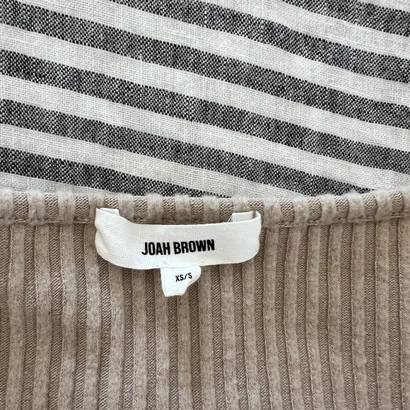 Joah Brown Hook & Eye Long Sleeve - Picture 2 of 3